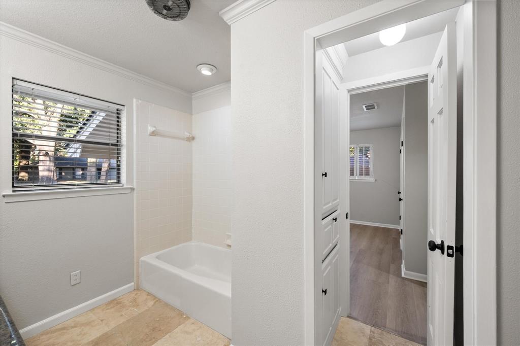 1705 Glenbrook Street