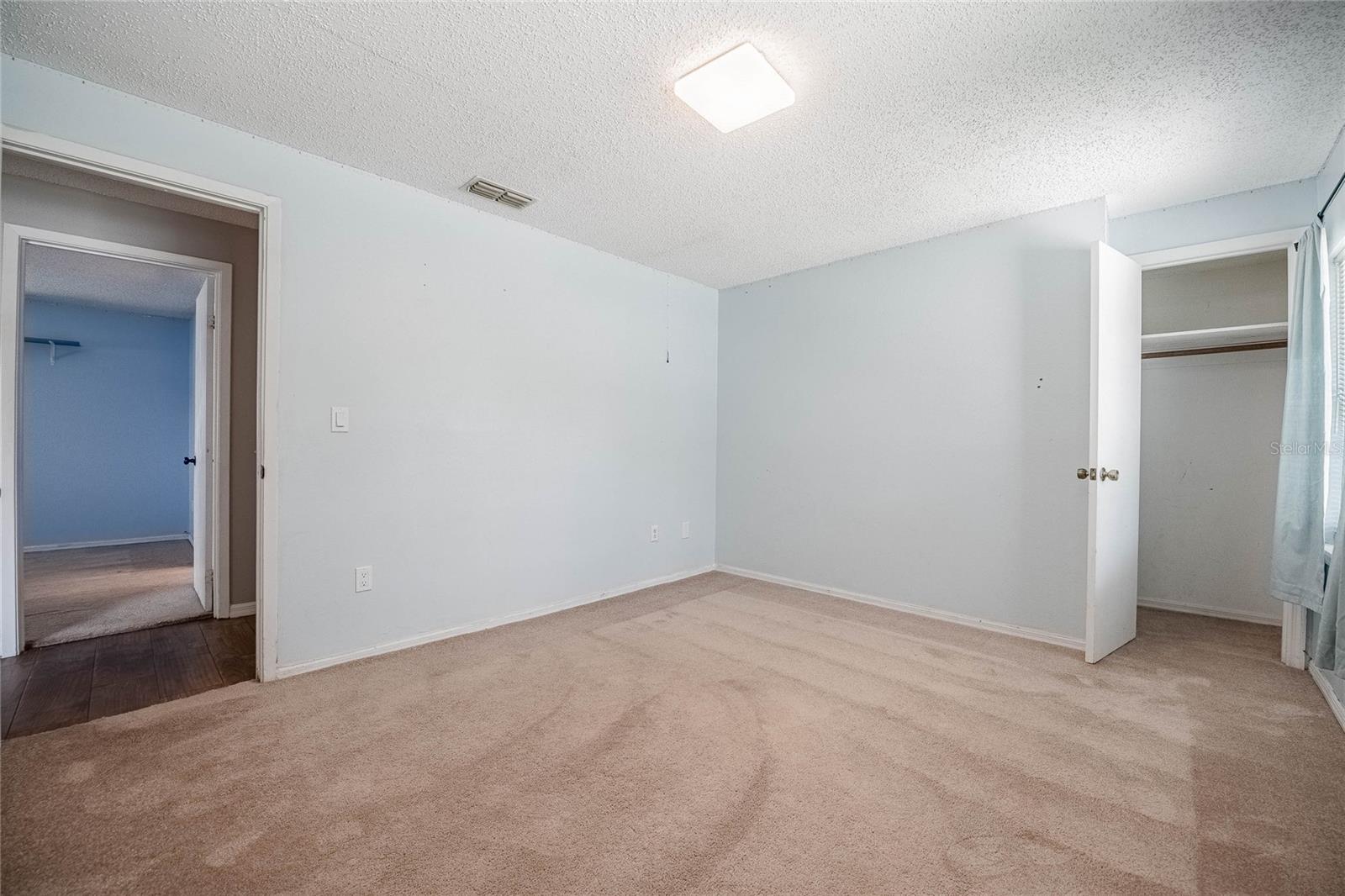 252 W Brookins Avenue