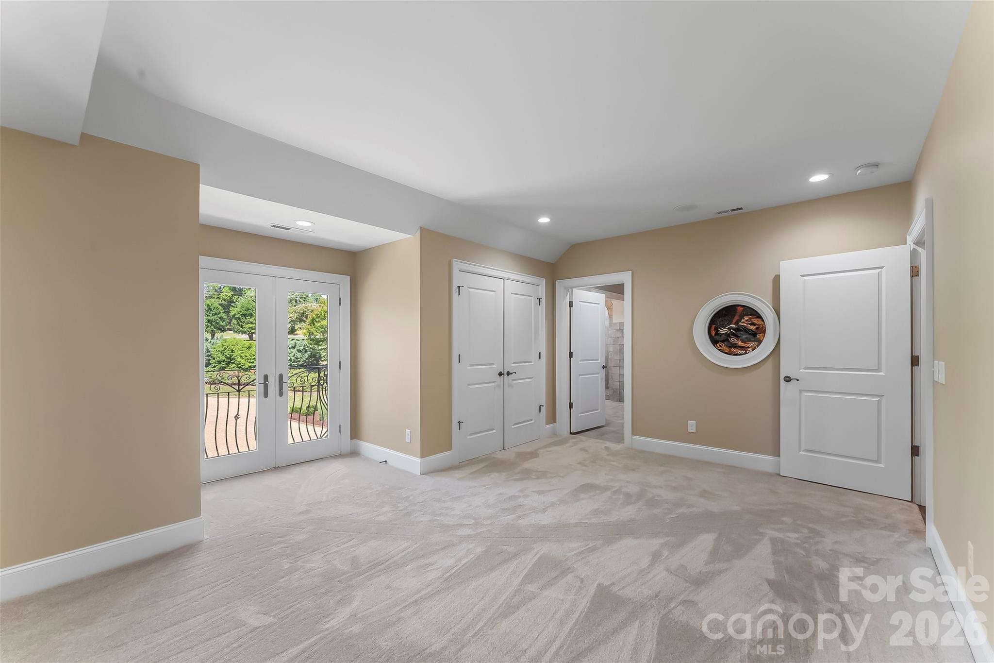 1090 Pearidge Road