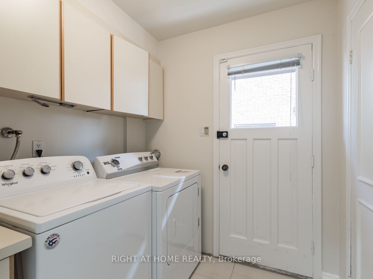 16 Fernside Crt