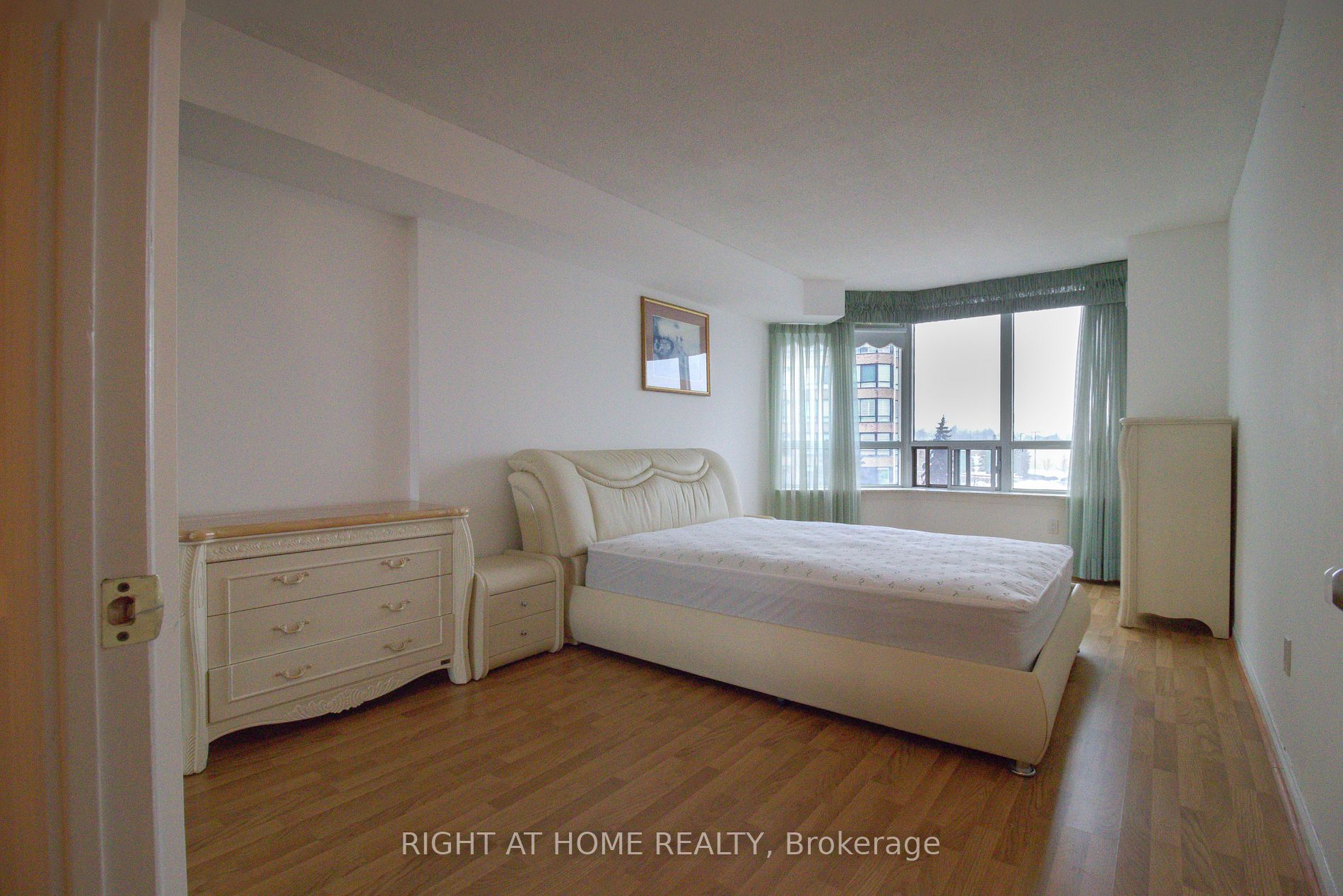 610 Bullock Dr 415
