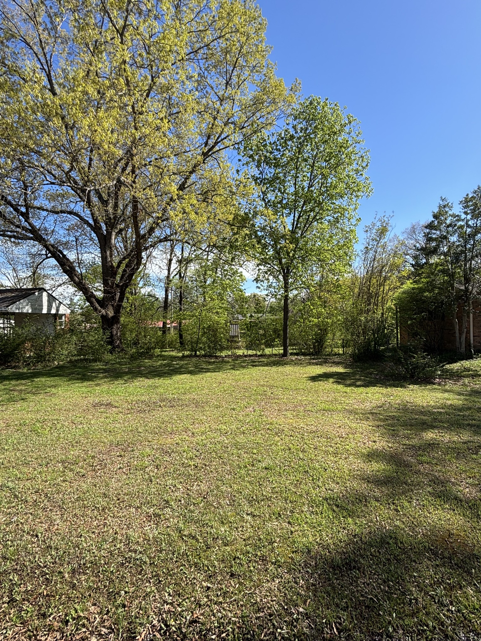 454 Carman Ave