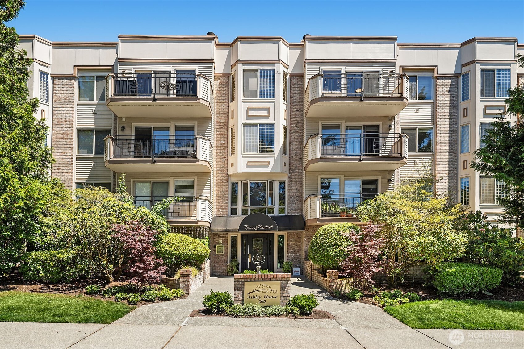 Best value in West Bellevue! Bright Corner Unit – 2 bedroom, 2 bathroom condo – in fantastic Meydenbauer neighborhood, just $695,000. Delightful Ashley House boutique community offers a peaceful yet central retreat for enjoying downtown Bellevue living. Stroll to Old Main Street shops and restaurants, Meydenbauer Beach Park, Downtown Bellevue Park, and Bellevue Square. This inviting light-filled home presents an ideal floor plan for easy one-level living. Entertain guests in elegant dining and living spaces and explore culinary delights in the spacious kitchen with all-new appliances. Private, east-facing balcony. Large primary bedroom with en-suite 3/4 bath + 2nd bedroom and full bath with oversized soaking tub. Fresh updates include full interior paint, new carpet and vinyl flooring, bathroom fixtures, lighting, and more. Secure garage parking with storage area. Medina Elementary school zone in Bellevue School District. Waterfront recreation and world-class shopping and dining just steps away. Don't miss this special home!