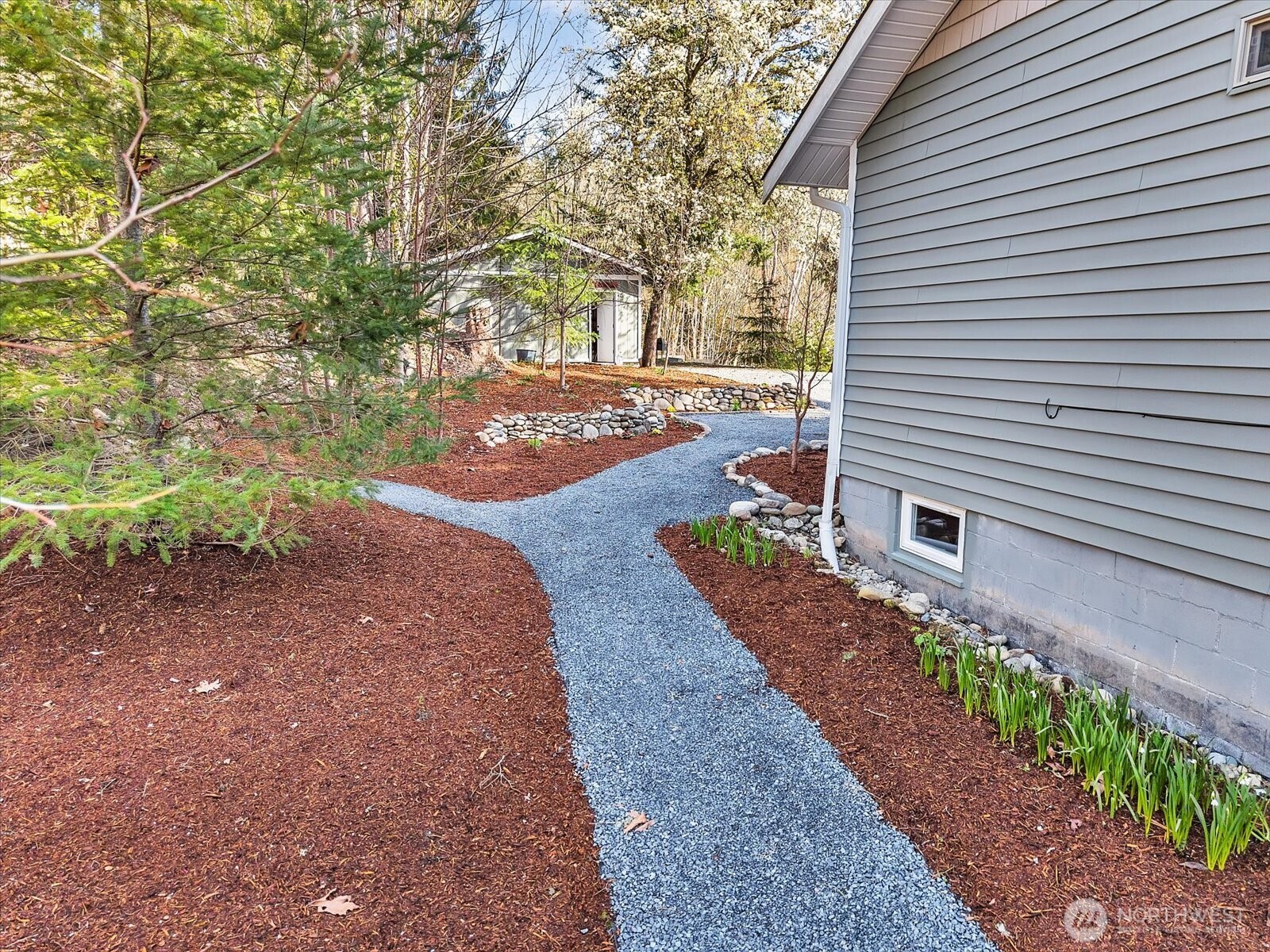 1819 Sunnyside Boulevard