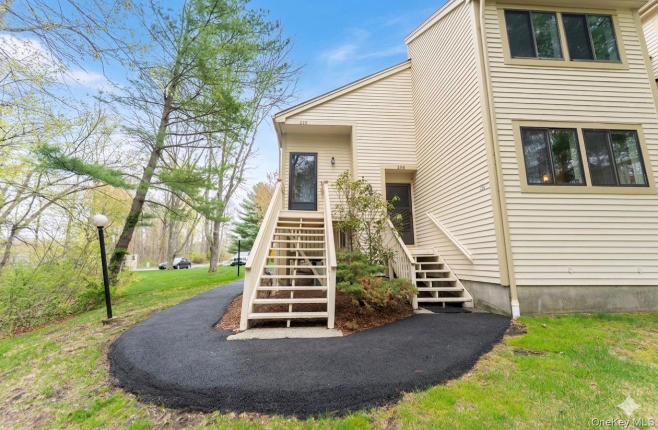 Location, Location, Location!!! Great opportunity for this Oakridge Cozy Condo in South Salem!! This top-floor 1-bedroom, 1-bath unit offers 1,000 square feet of updated, turn-key living with low taxes and access to the sought-after Katonah-Lewisboro School District (Meadow Pond Elementary). Recent upgrades include newer appliances, refreshed flooring, and a sleek modern bathroom. The main level features a bright living room with a wood-burning fireplace, access to the balcony, dining area, kitchen, in-unit laundry, and a spacious primary bedroom with an ensuite bath. A loft upstairs adds valuable bonus space for work, guests, or a cozy hangout. The unit also includes one assigned parking space for everyday convenience. Oakridge residents enjoy two pools, tennis courts, basketball courts, and a playground. Everyday essentials are moments away at the Oakridge Commons plaza, and the New Canaan Metro-North is only a 10-minute drive. A move-in-ready home in a well-loved community. Don’t miss it! STAR rebate if buyer qualifies is $1,613.