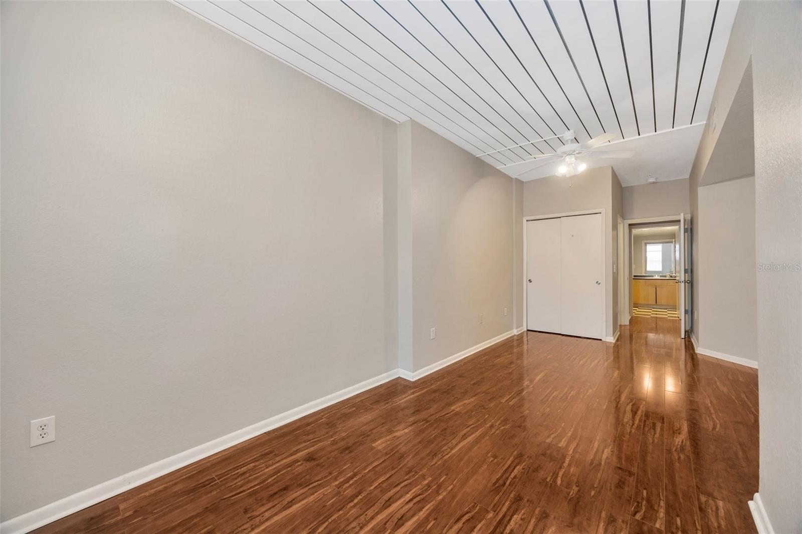 2320 W Azeele Street 317