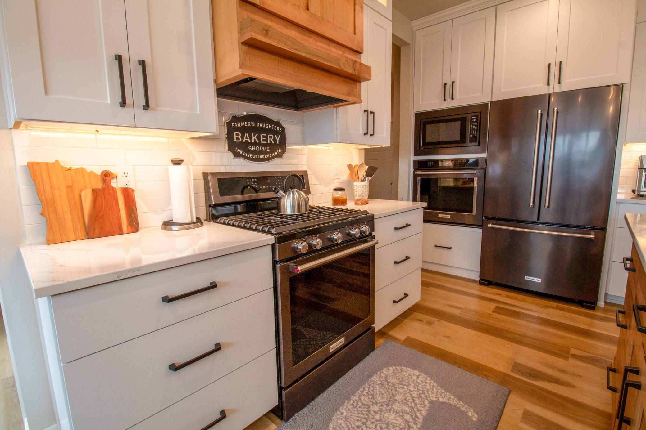 8825 Meadowlark Parkway