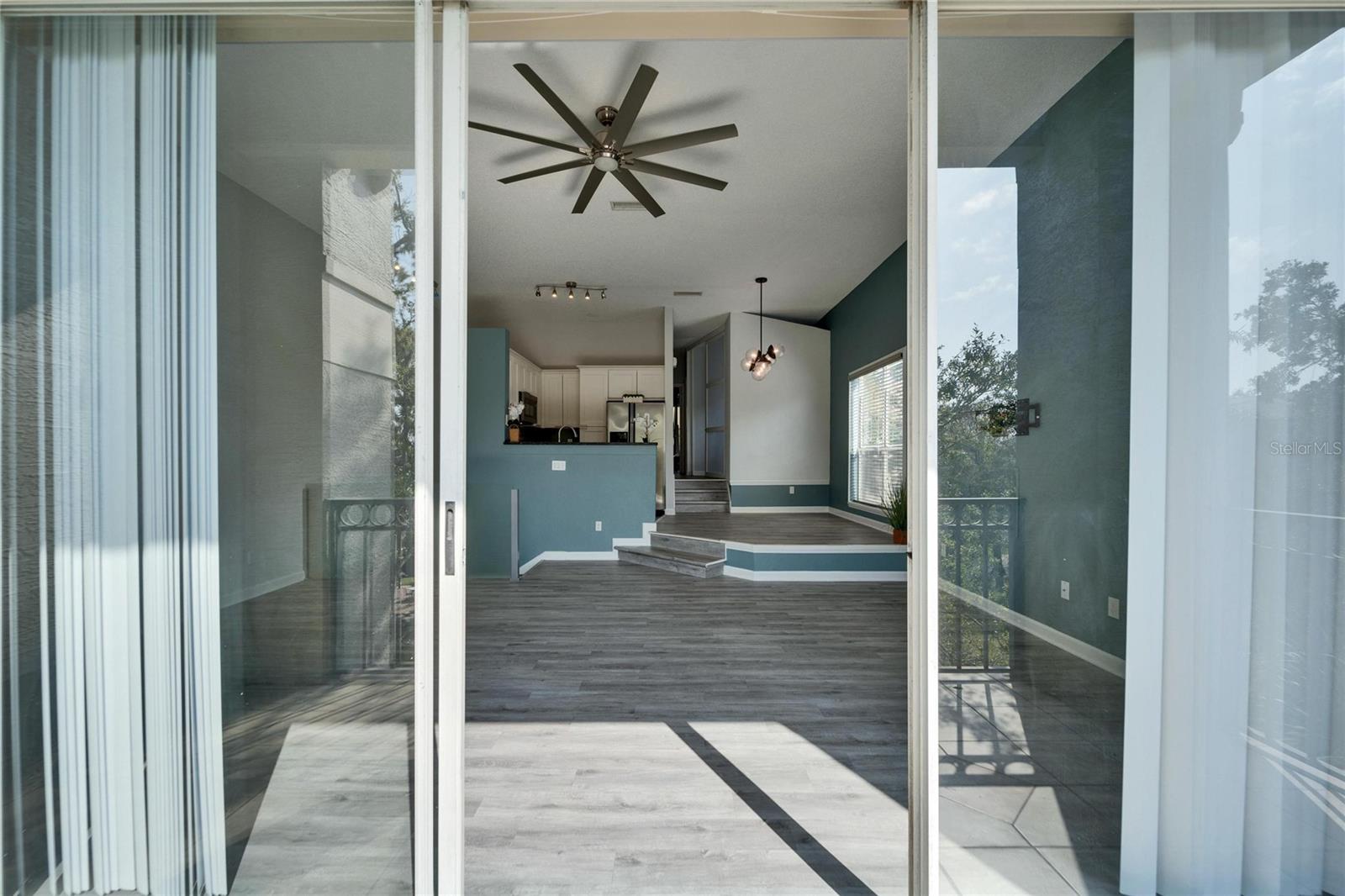 615 Tropical Breeze Way