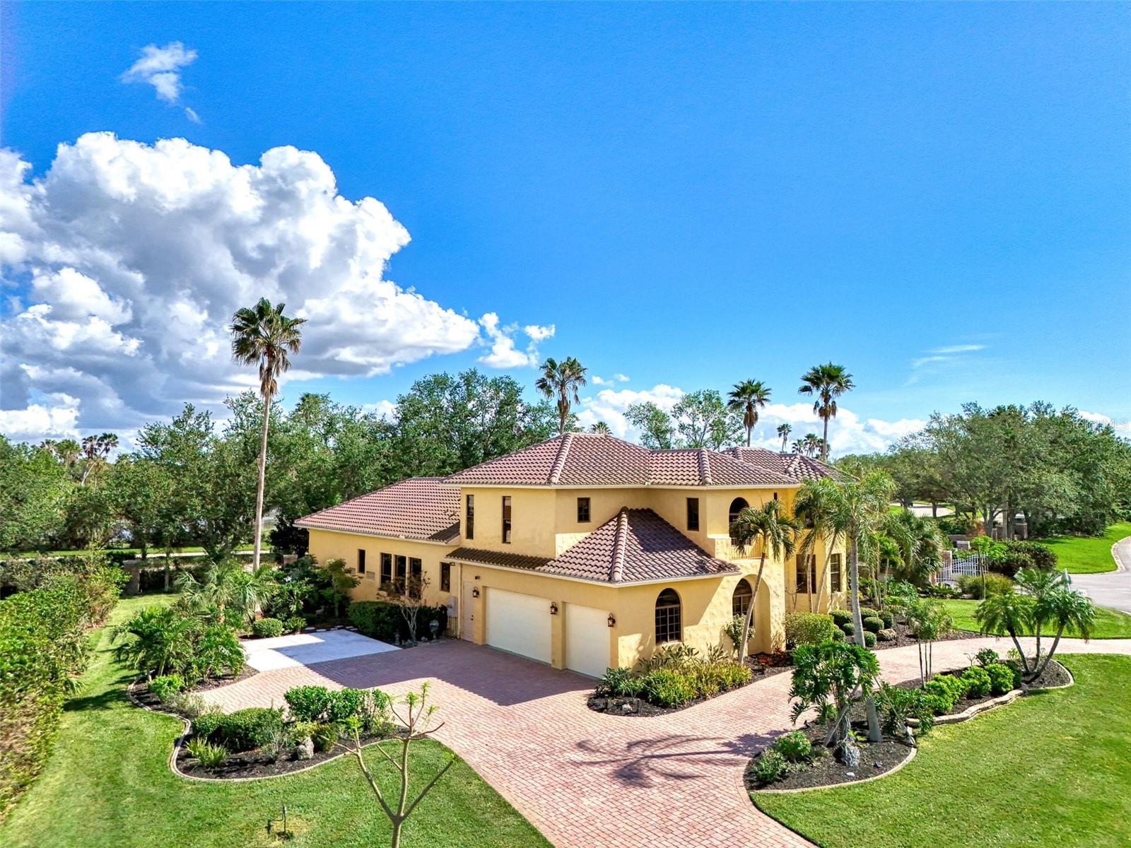 3060 Rivershore Lane