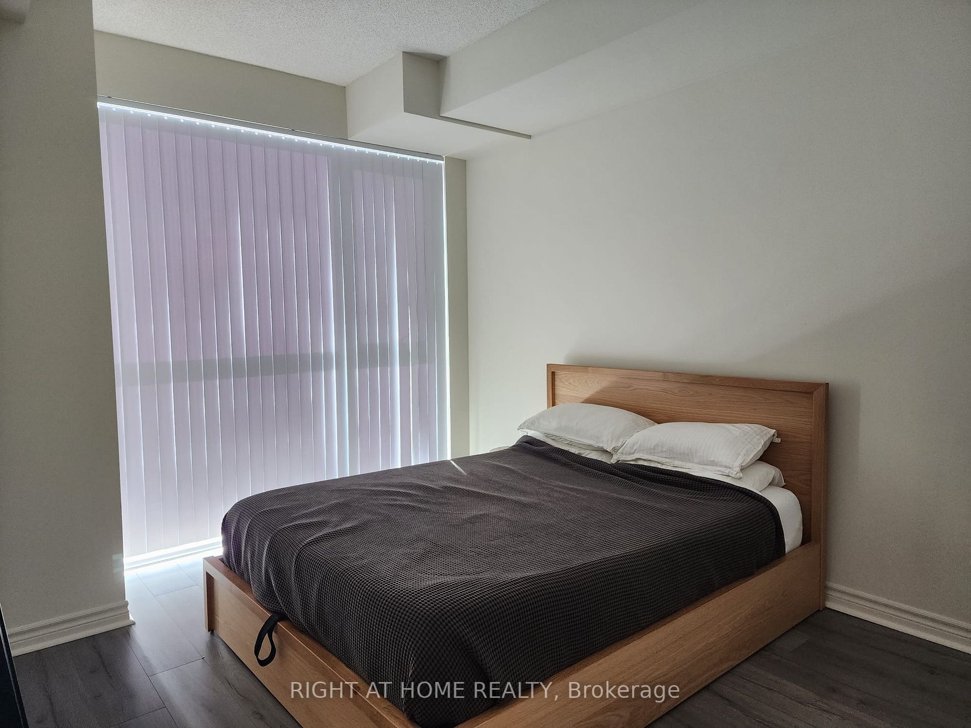 349 W Rathburn Rd 1711