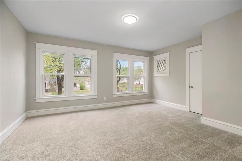 4032 S Benton Avenue