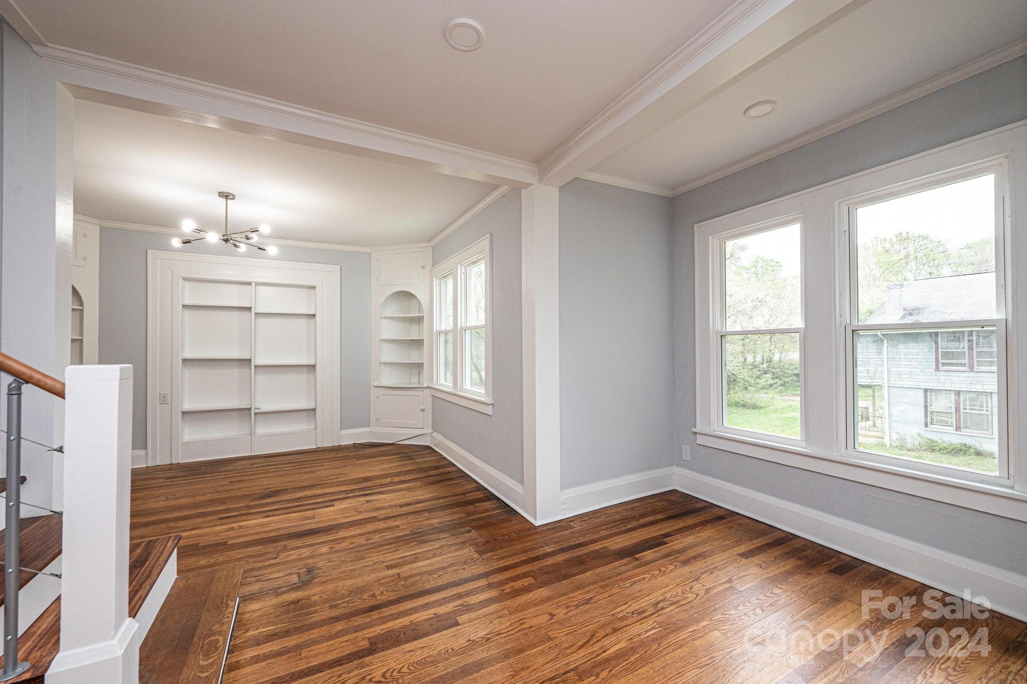 332 2nd Street Place SE