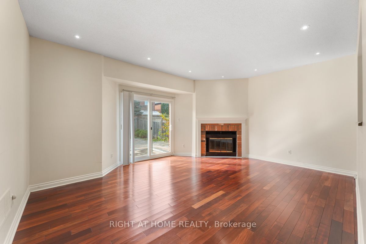 4012 Colonial Dr