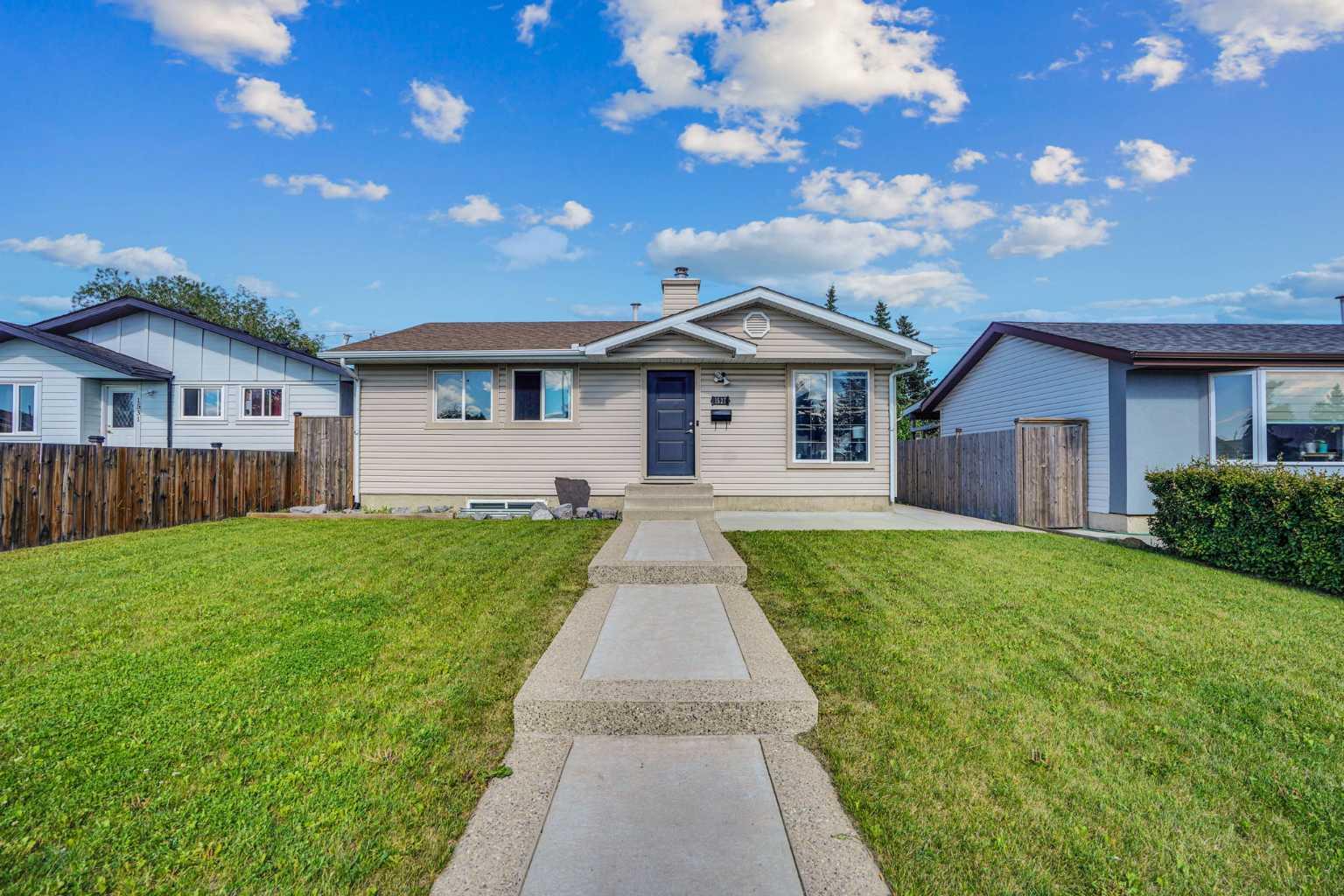 1527 Maitland Drive NE