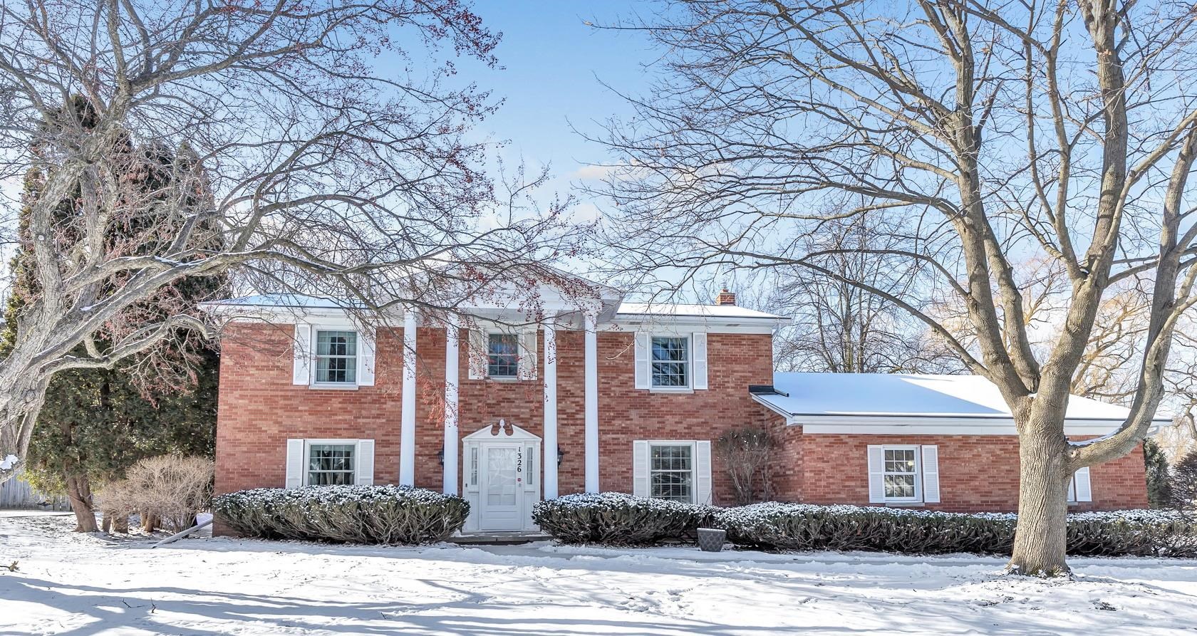 1326 S Summer Range Road