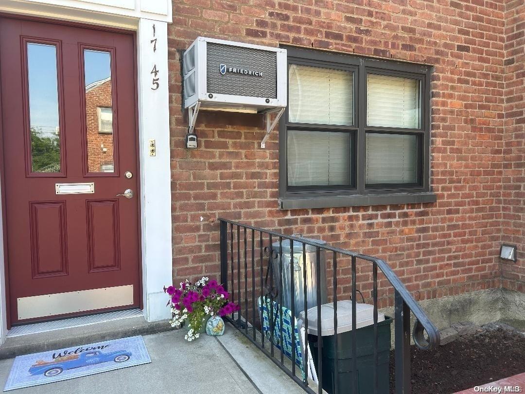 Well Maintained Very Clean Clearview Gardens Coop Rare For Sale Two Bedroom Lower Unit Size 4.5 (720 Square Footage) Located In A Private Corner Of A Short Parklike Courtyard With Washer And Dryer In The Unit, (Dishwasher Allowed In The Unit,) Updated Open Concept Kitchen,With Solid Wood Cabinents Updated Bathroom LivingRoom,Separate DiningRoom,Two Bedrooms With Hardwood Floors Througout,Several Closet,Two Wall Installed New Air Conditioners,Updated Electrical Panel,Close To Shopping,Dining,NYC Local And Express Bus,Whitestone Schools District 25,Parking Spot And Garage Available (Waitlist) Free Public Basement Storage,Access To Join Boosters Beach, Additional information: Appearance:VERY GOOD,Interior Features:Efficiency Kitchen,Guest Quarters