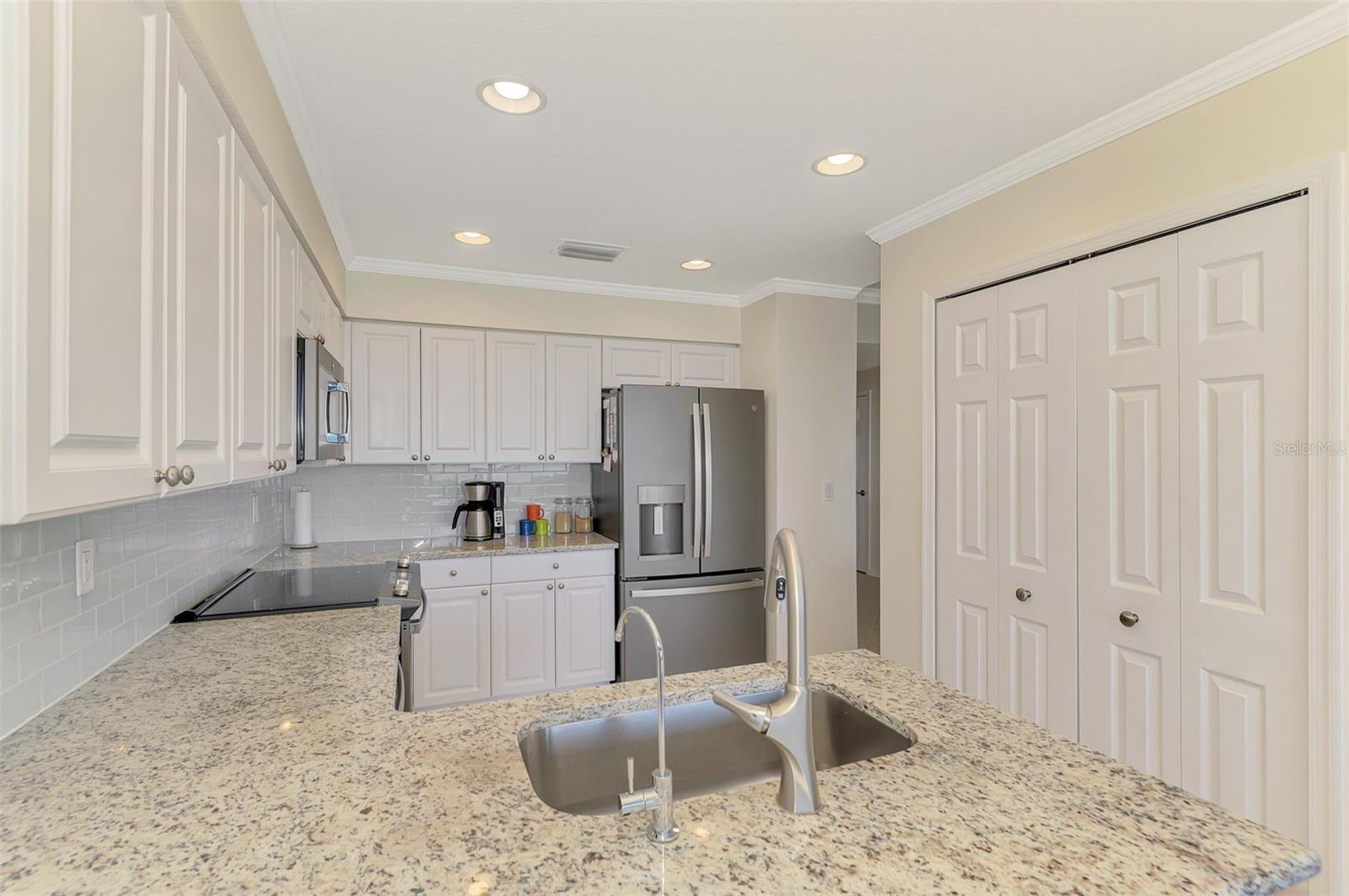4620 Club Drive 102