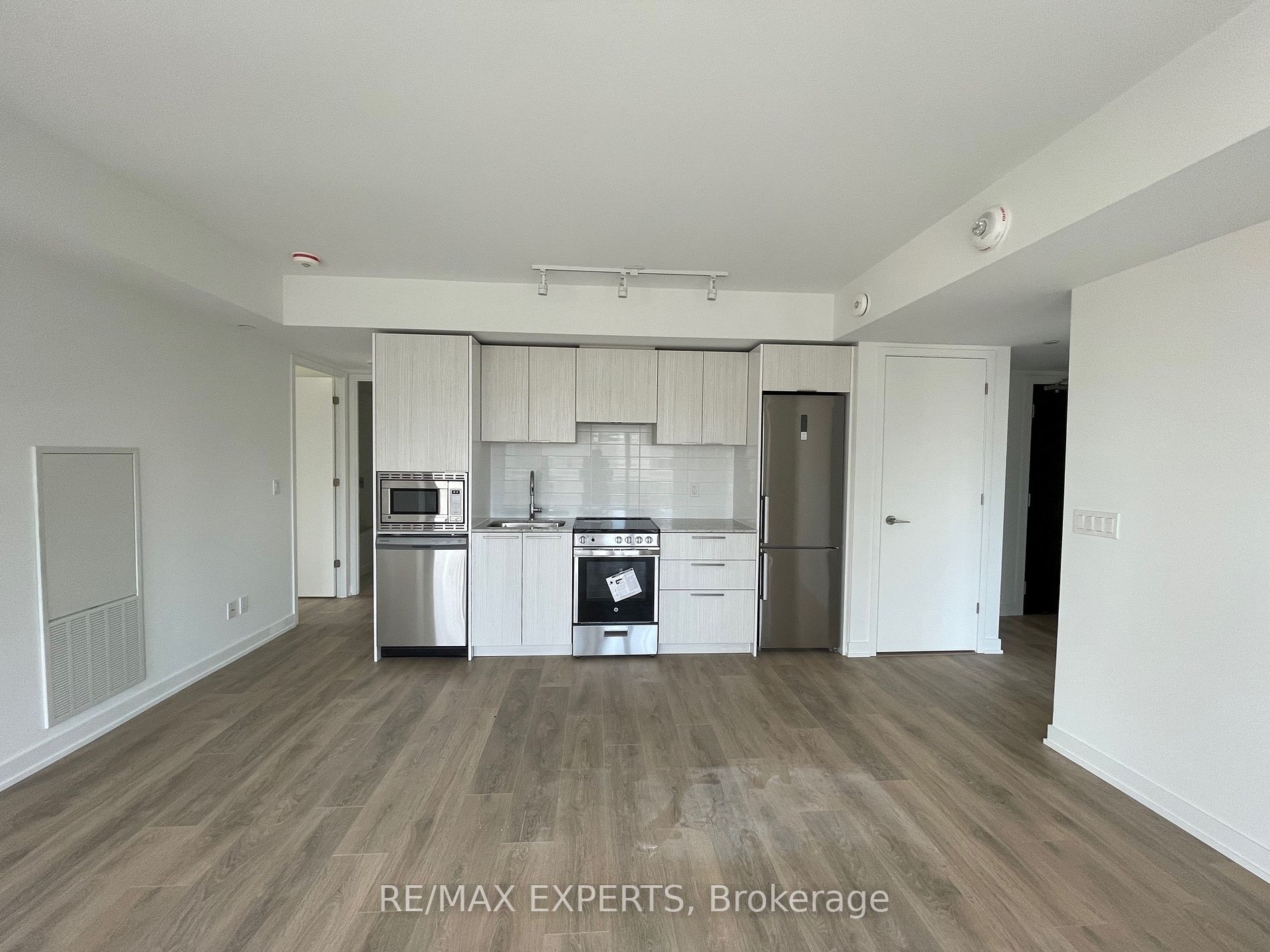 18 Maitland Terr 1212