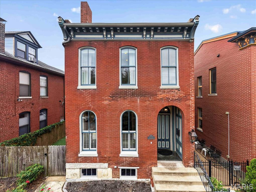 1225 Dolman Street