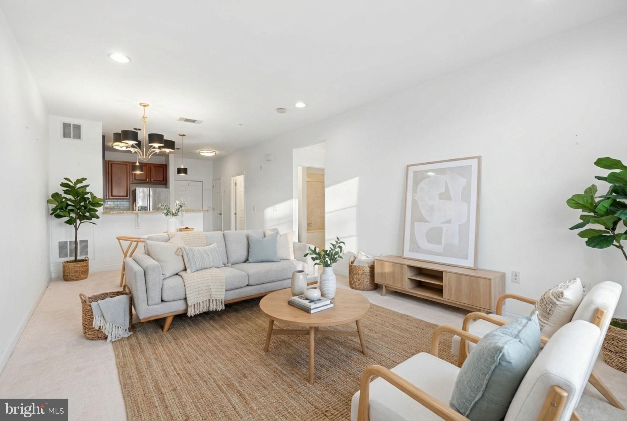 200 W Elm Street 1112