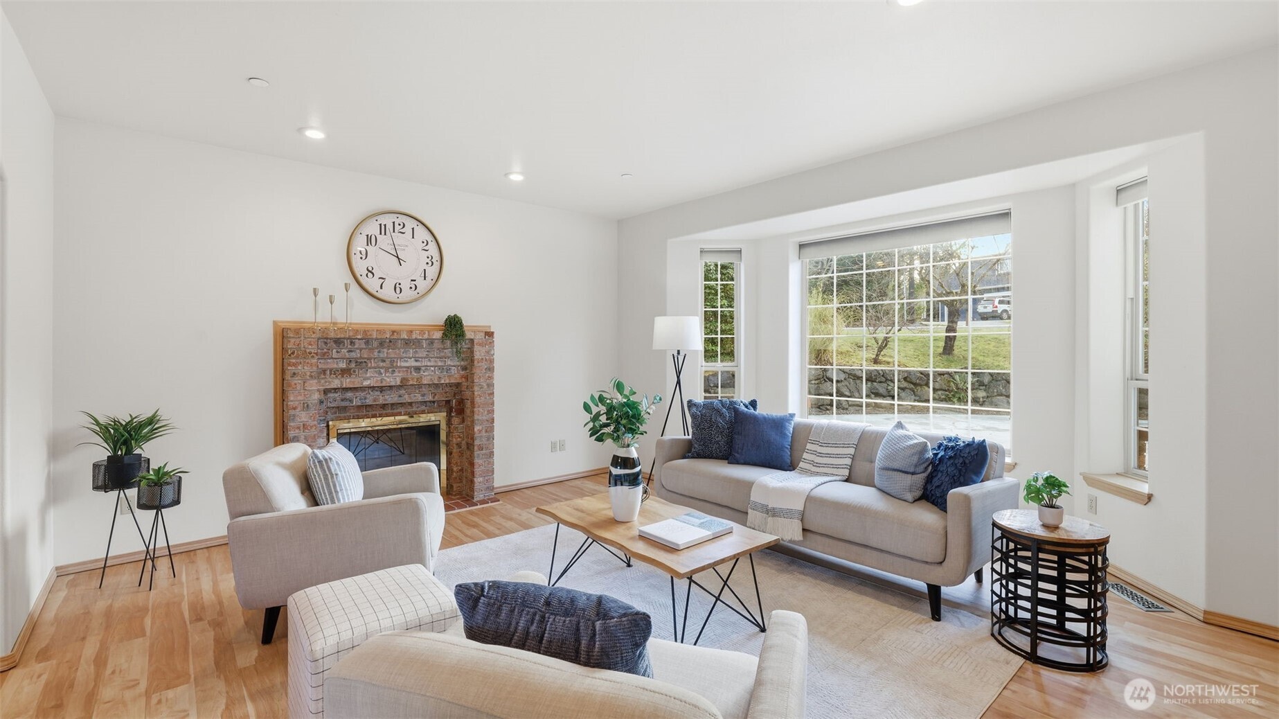 18432 W Lake Desire Drive SE