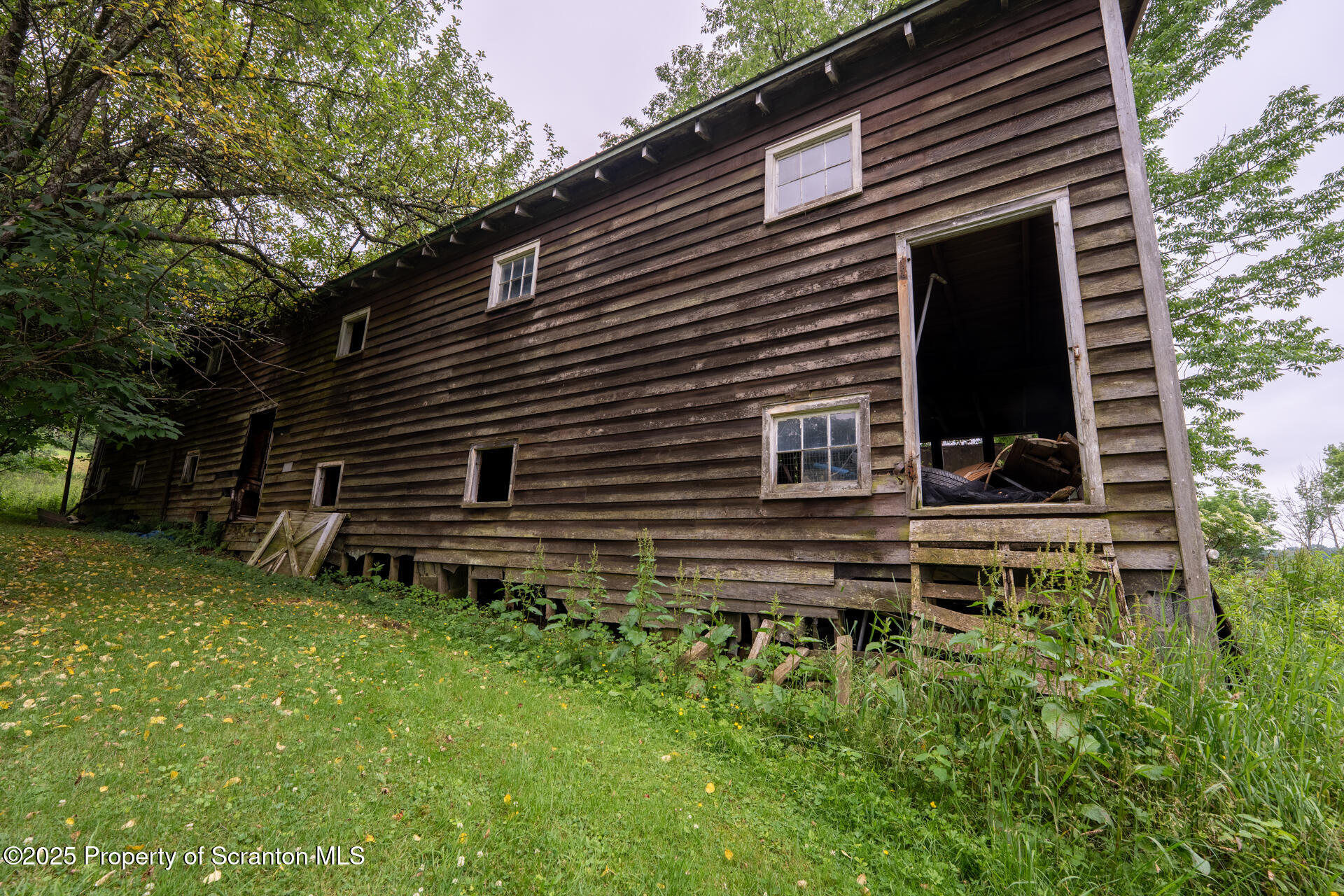 1942 Hess Road
