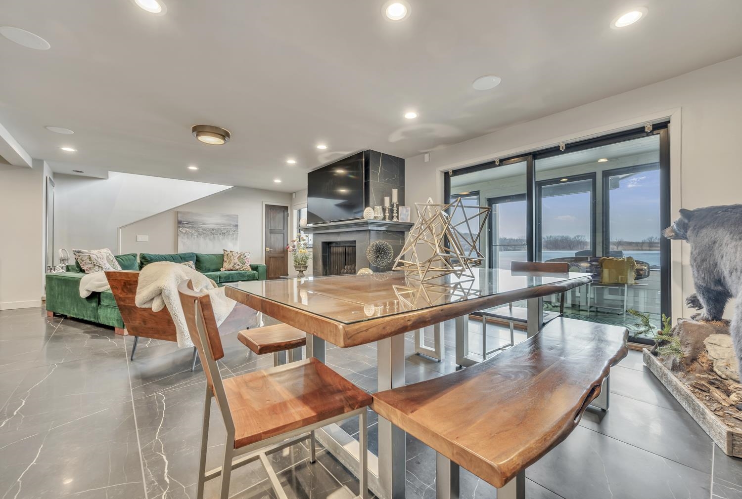 1001 Oak Place