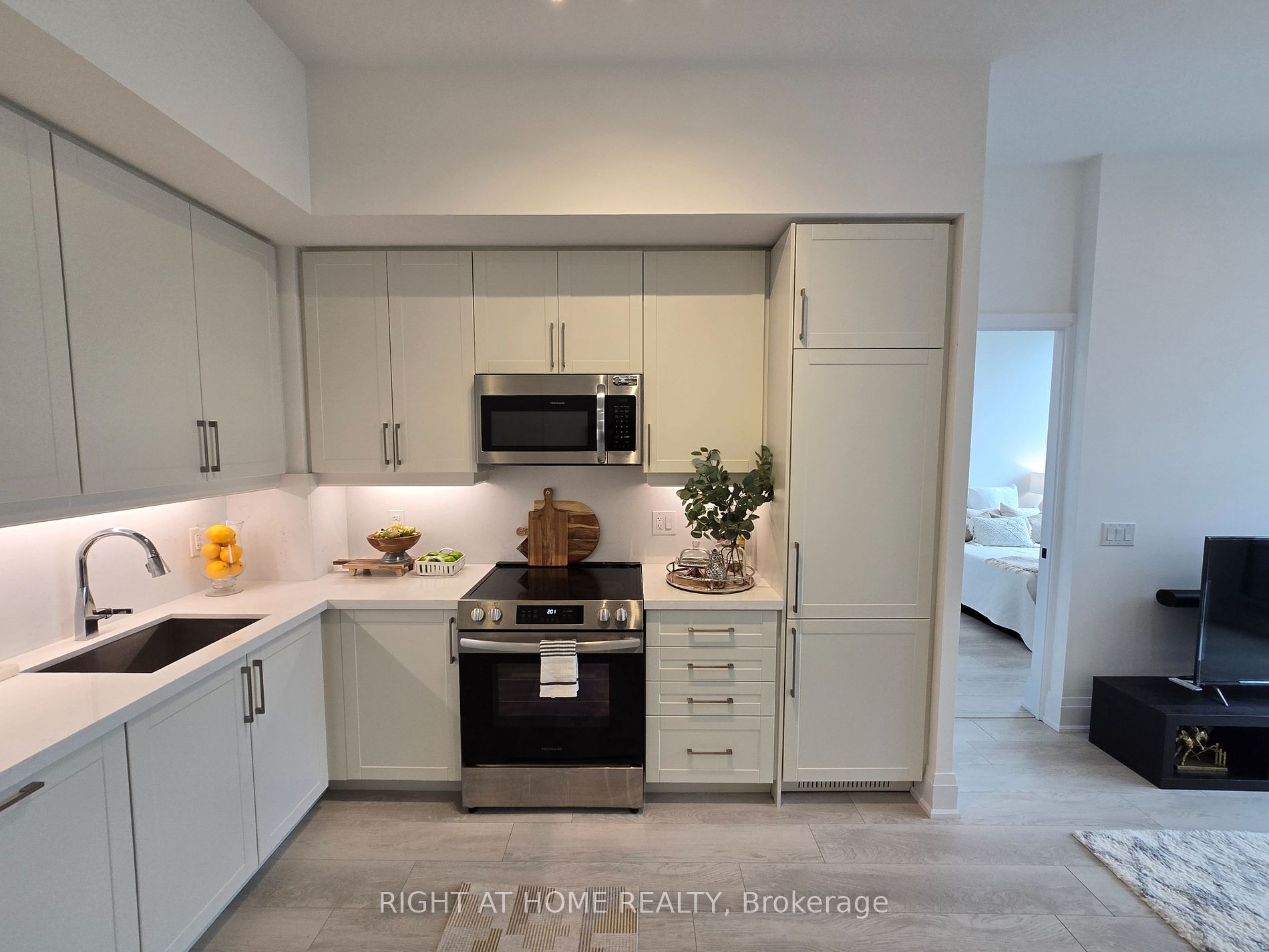 2450 Old Bronte Rd 833