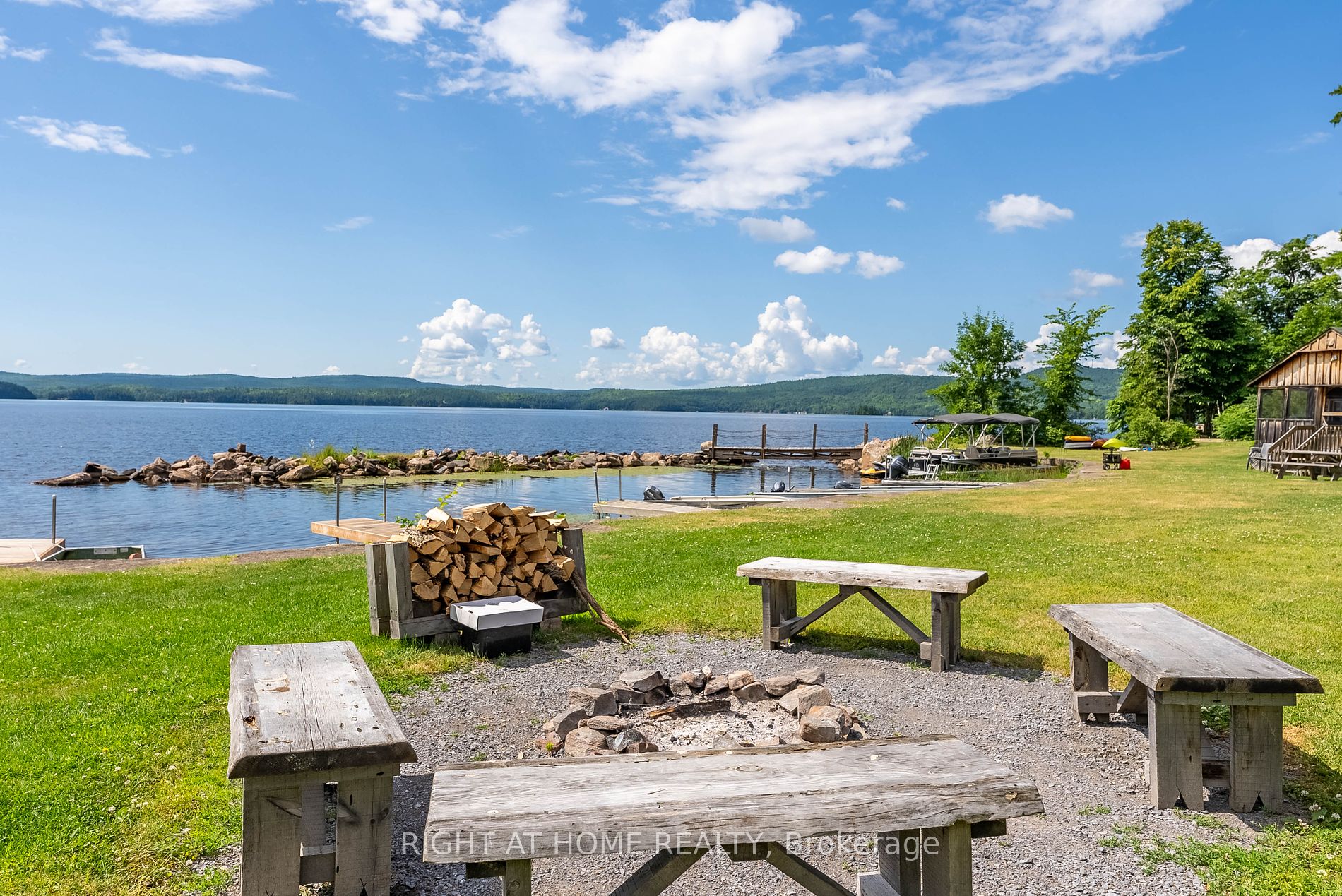 5253 Calabogie Rd