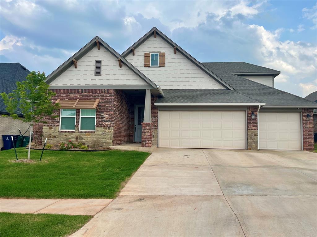 Awesome home in The Grove addition.Great floorplan with primary bedroom tucked away for privacy!Flex room nearby for office,nursery,craft room,etc.Large open space for entertaining,beautiful fireplace in living area,large island in kitchen and eating space.Upstairs can be large 4th bedroom or game room with bathroom and closet!!Spare bedrooms with jack and jill bath are very cozy and flexible.Lots of storage in kitchen with pantries lovely cabinets and countertops.Neighborhood has 2 pools,park,pond,rec facilty,Grove Elementary on NW corner.
This is a must view,you will LOVE it!!!