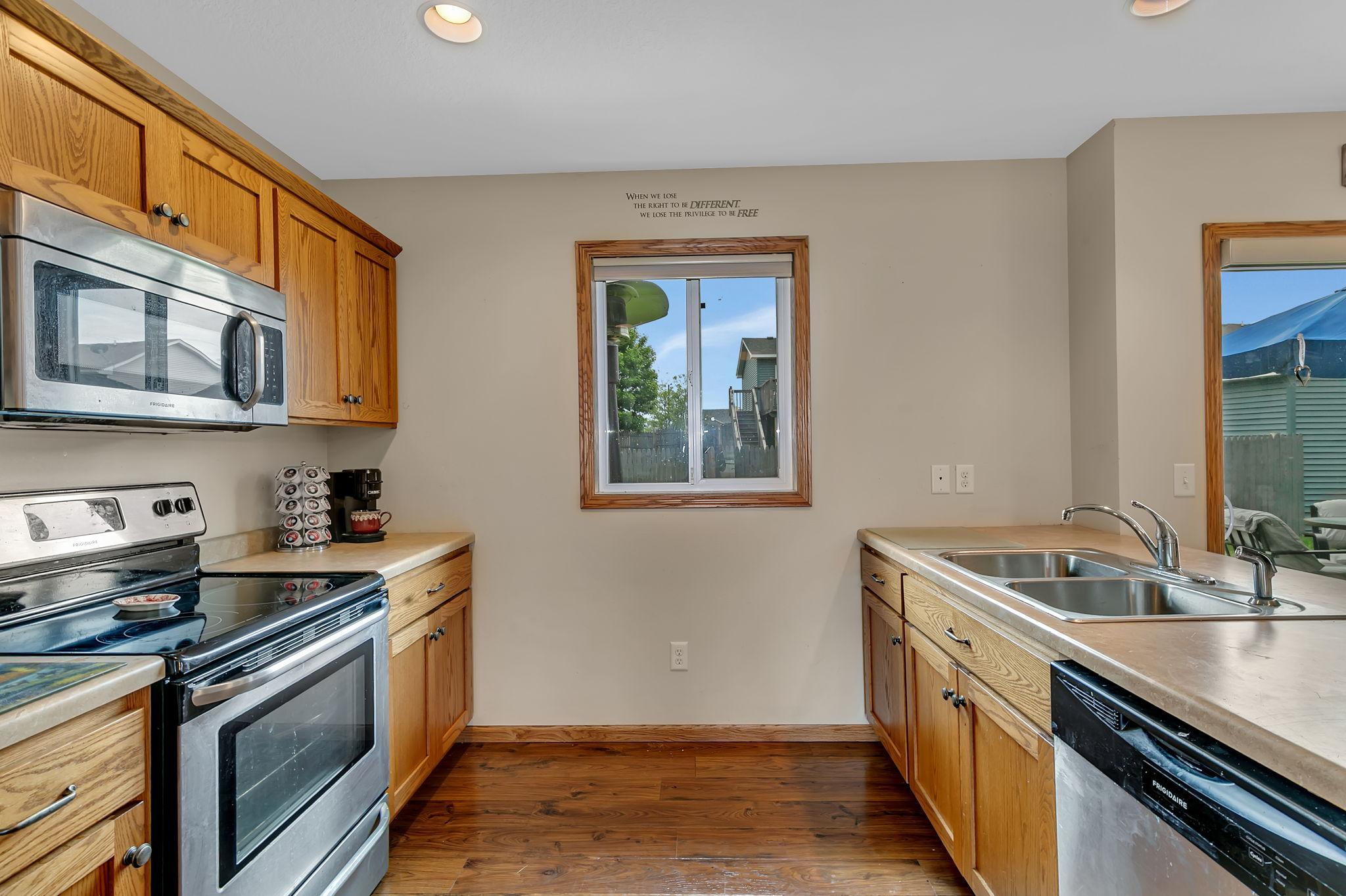 421 4th Avenue SE