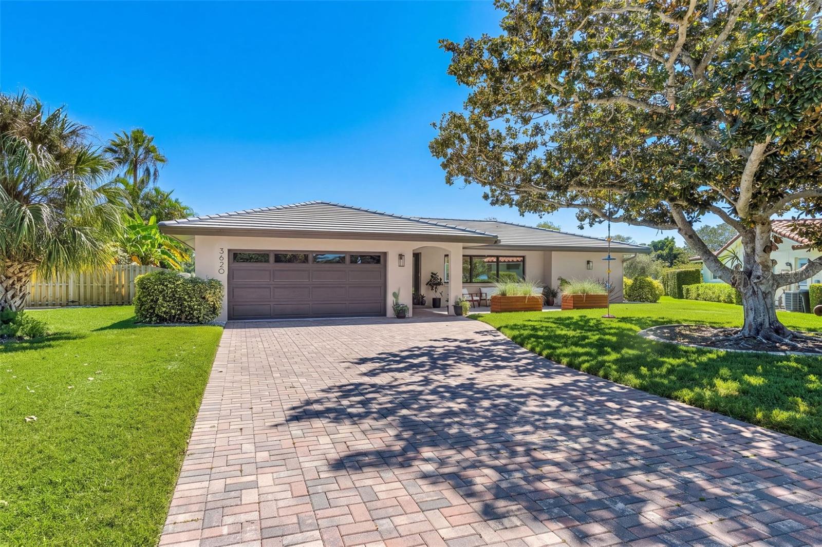 3620 Pembrook Dr