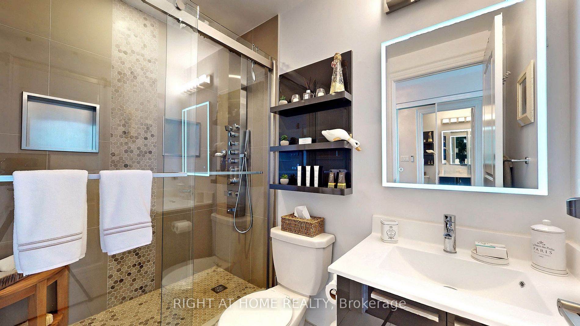 16 Brookers Lane Lph04