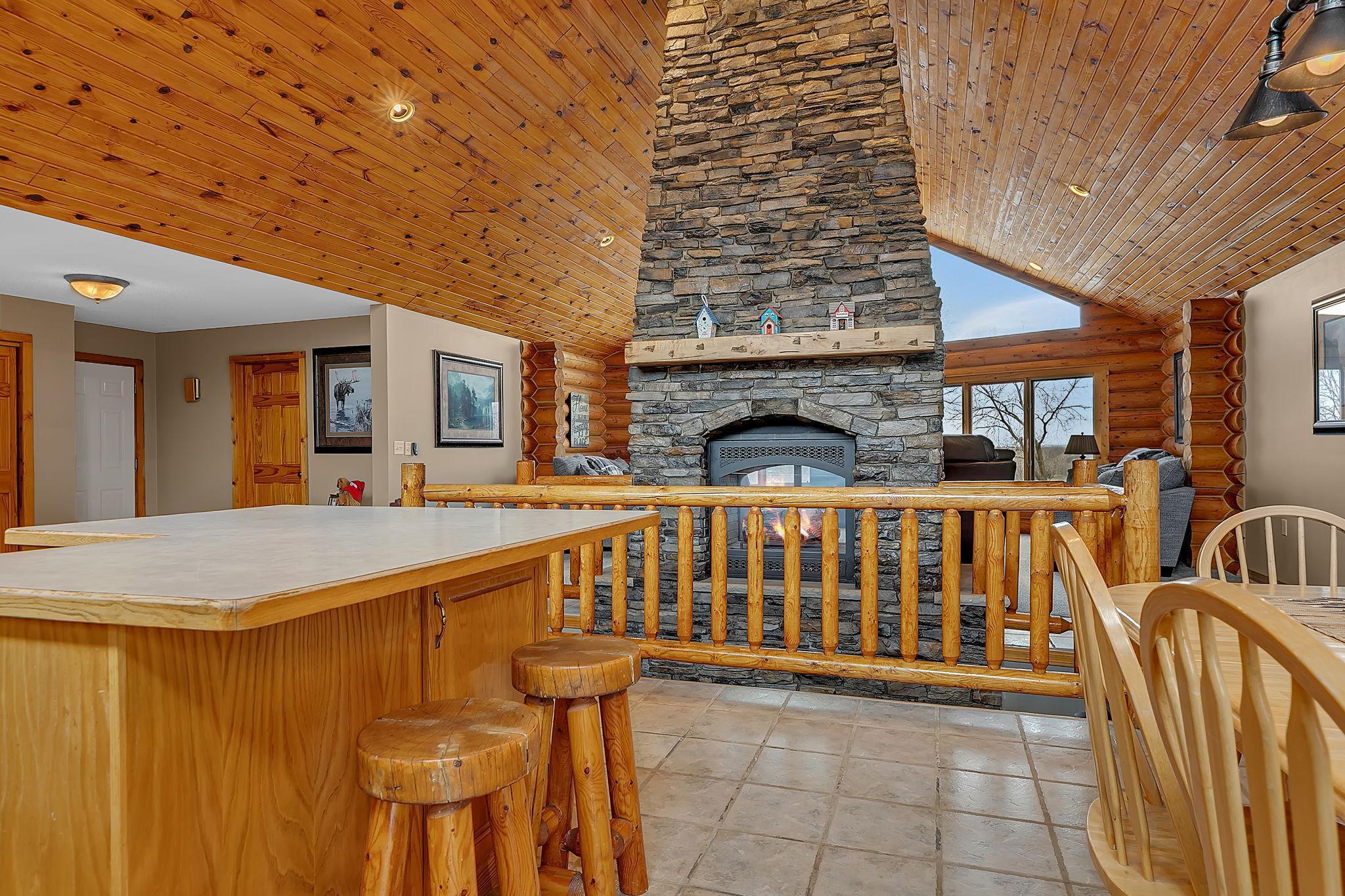 20368 Edgehill Circle