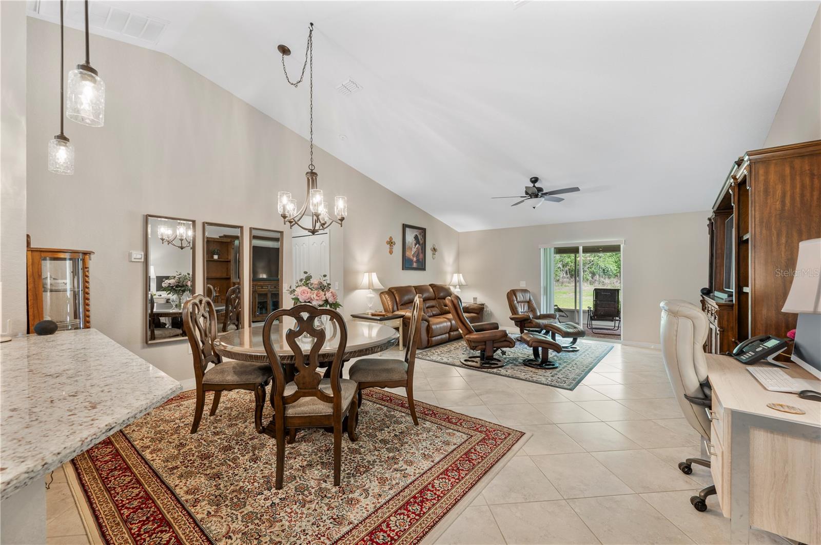 1882 Creeks Vista Boulevard