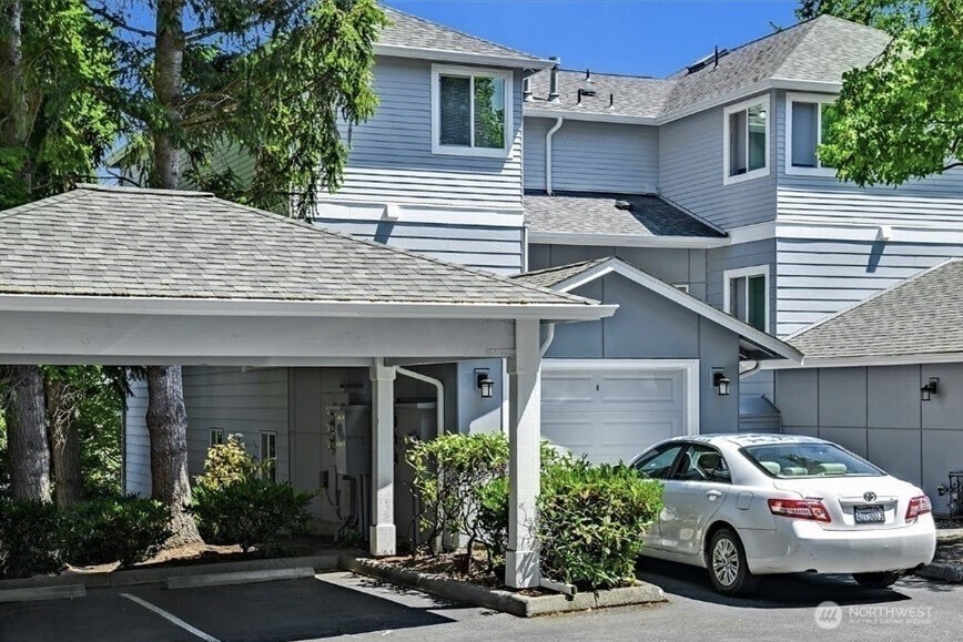 Welcome to this charming ground-floor 1-bedroom, 1-bathroom condo in the desirable Windcrest community of Edmonds, where the HOA covers water, sewage, garbage, and common area maintenance.  Inside, you’ll find a cozy living area, laminate hardwood flooring, in-unit washer and dryer, a well-appointed kitchen, and energy efficient windows.  Step through the French doors to your private patio, perfect for enjoying morning coffee while taking in serene mountain and territorial views. Located just minutes from downtown Edmonds, enjoy easy access to light rail, express buses, and Swift lines, making commuting a breeze.  Don't miss this opportunity to own a delightful home in a prime location!