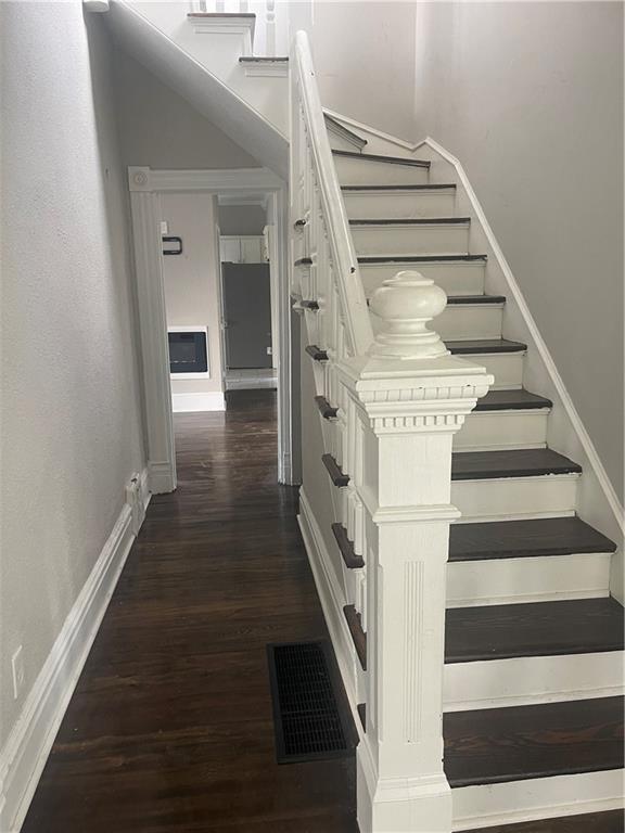 105 S Benton Boulevard