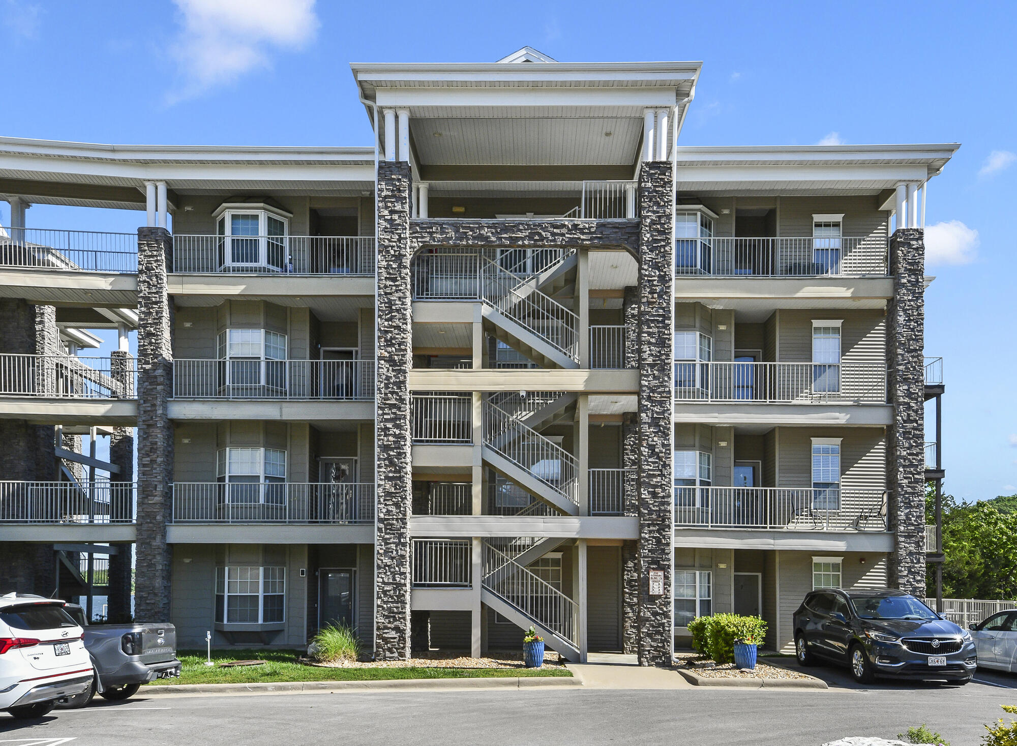 680 Emerald Pointe Drive Bldg 5 Unit 5