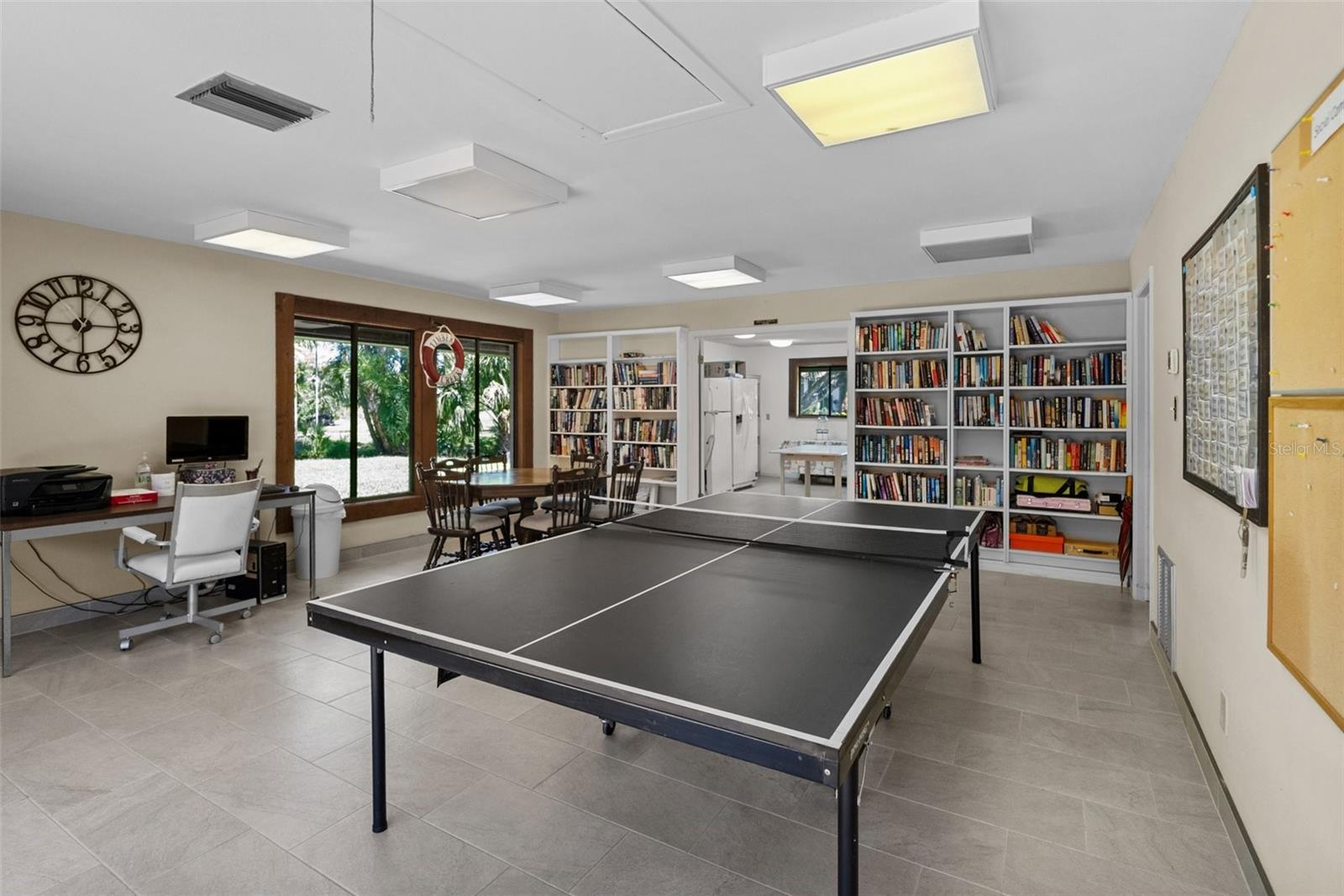 6061 Fairway Lane 1411