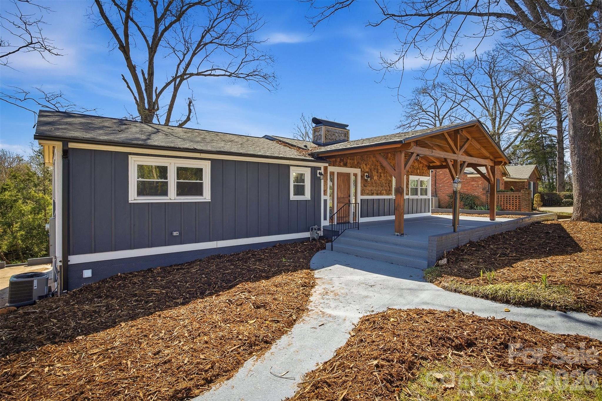 223 W Park Drive