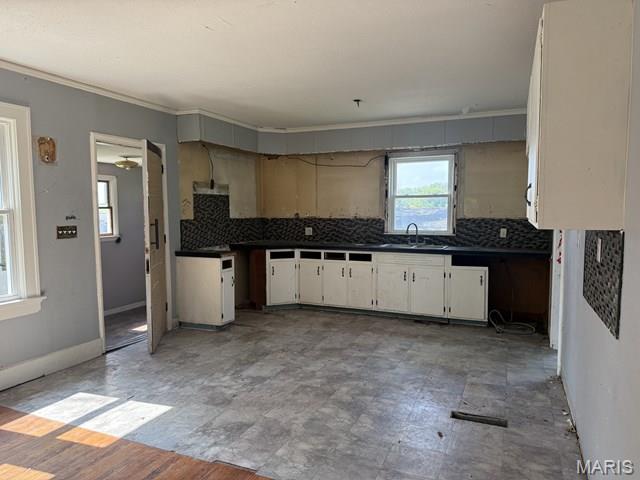2716 S 24th