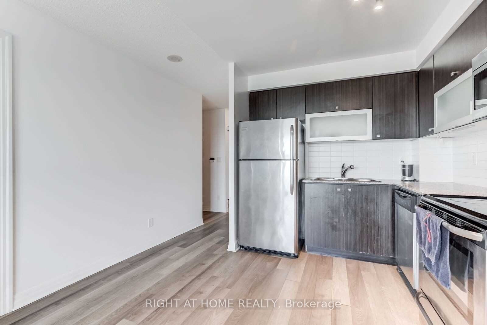 2015 E Sheppard Ave 3501