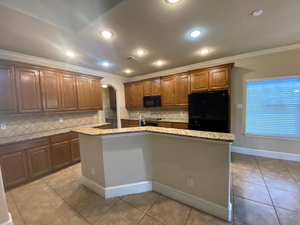 6000 Thistle Way