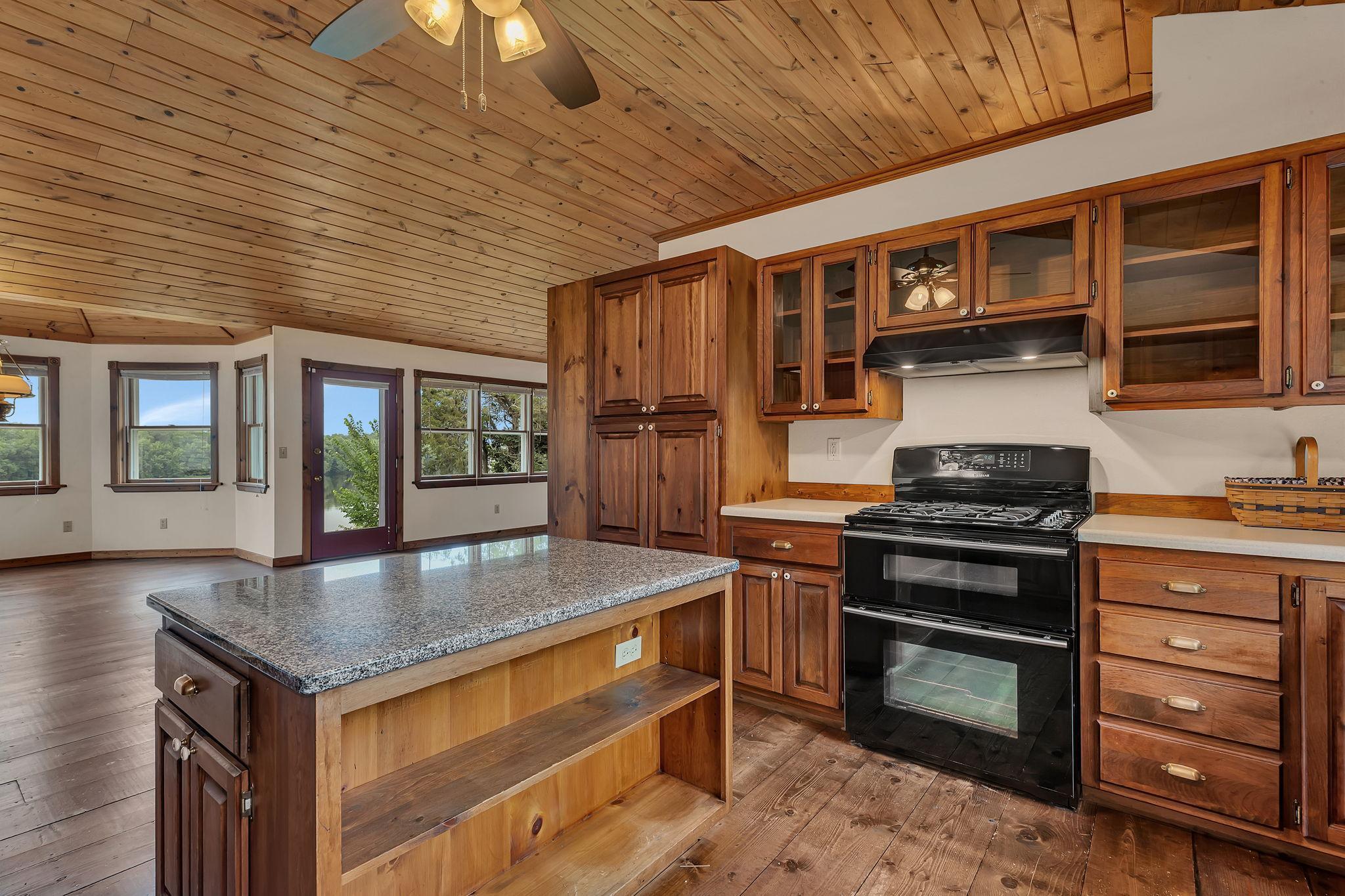 10315 Ferry Point Place NW