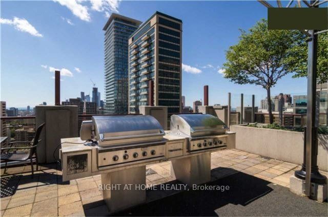 85 E Bloor St 1008