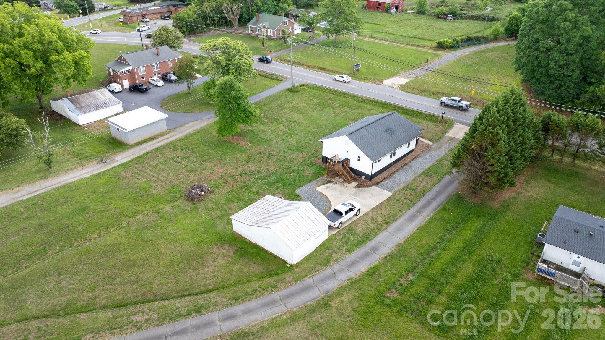 3941 Springs Road