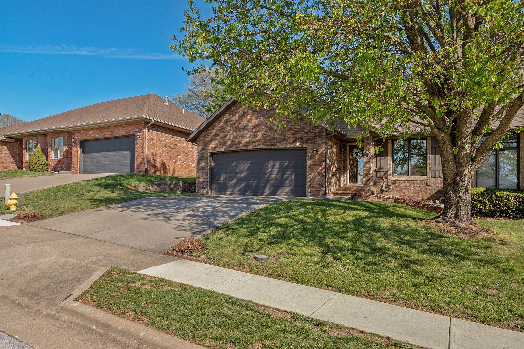 363 E Degraffenreid Street