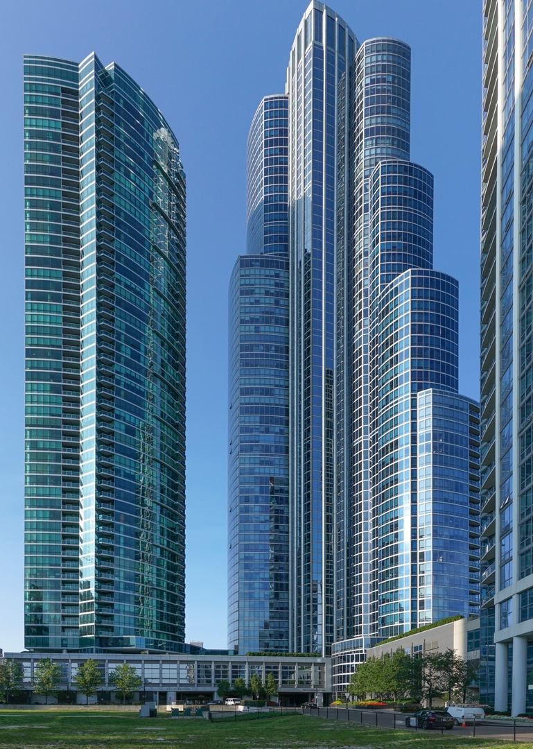 Available November 1! Enjoy luxury living in the heart of the South Loop in this spacious 2-bedroom, 2-bath residence featuring an open-concept floor plan, floor-to-ceiling windows, and a private balcony with incredible Lake Michigan views. The modern kitchen offers stainless steel appliances and plenty of space for entertaining, while in-unit laundry and generous room sizes add everyday convenience. This full-amenity building features 24-hour door staff, an indoor pool and jacuzzi, fitness center, sauna, sundeck, resident lounge, catering kitchen, and children's playroom. Ideally located just minutes from Grant Park, Museum Campus, Michigan Avenue, Lake Michigan, and the Roosevelt CTA station. Storage cage included in rent. One heated garage parking space is an additional $250/month and must be rented with the unit. Minimum 1-year lease. Applicants must have a 700+ credit score and household income of at least 3x the monthly rent. No pets.