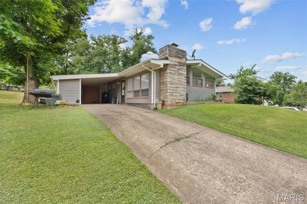 319 Lilac Drive
