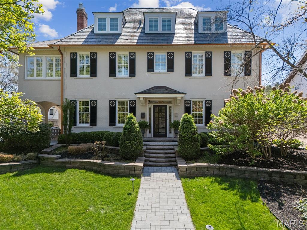 430 W Lockwood Avenue